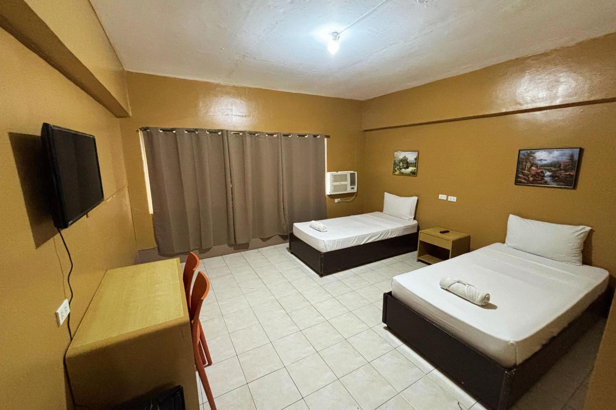 Dona Mercedes Cebu Exterior photo